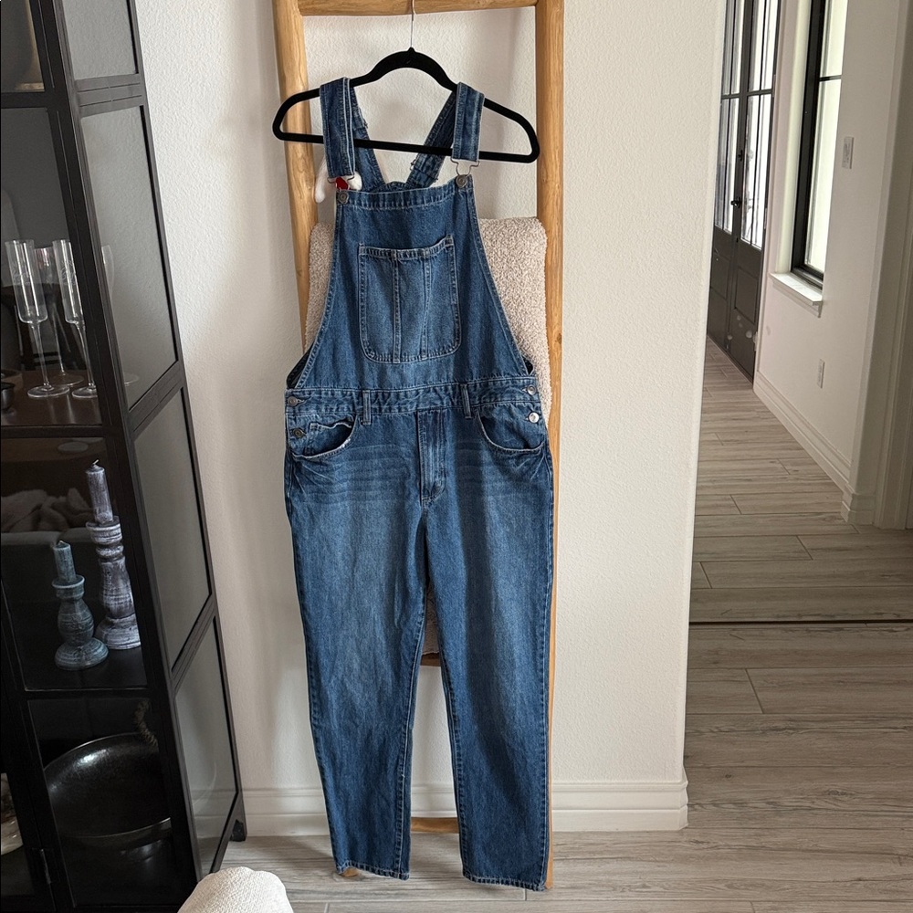 Forever21 men’s Blue Denim Overalls